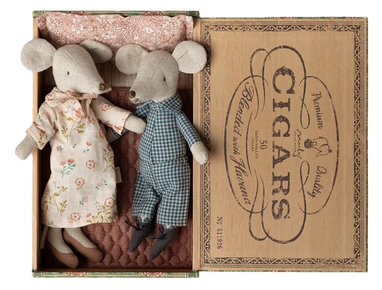 Philip &amp; Mary Grandpa &amp; Grandma Mice in Cigarbox Maileg