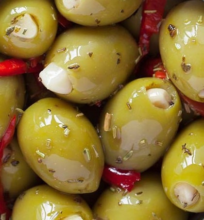 Garlic Provencal Olives min 450g